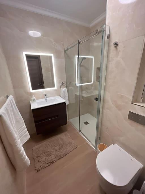 3 Bedroom Seaside Luxury Accommodation - Sleeps 8 St. Paul's Bay Exteriör bild
