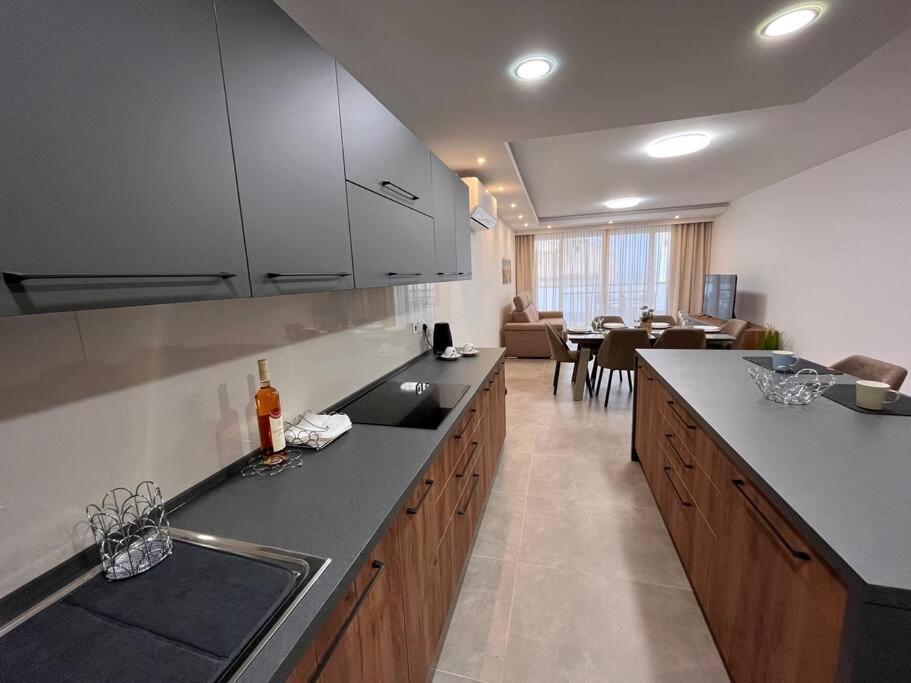 3 Bedroom Seaside Luxury Accommodation - Sleeps 8 St. Paul's Bay Exteriör bild